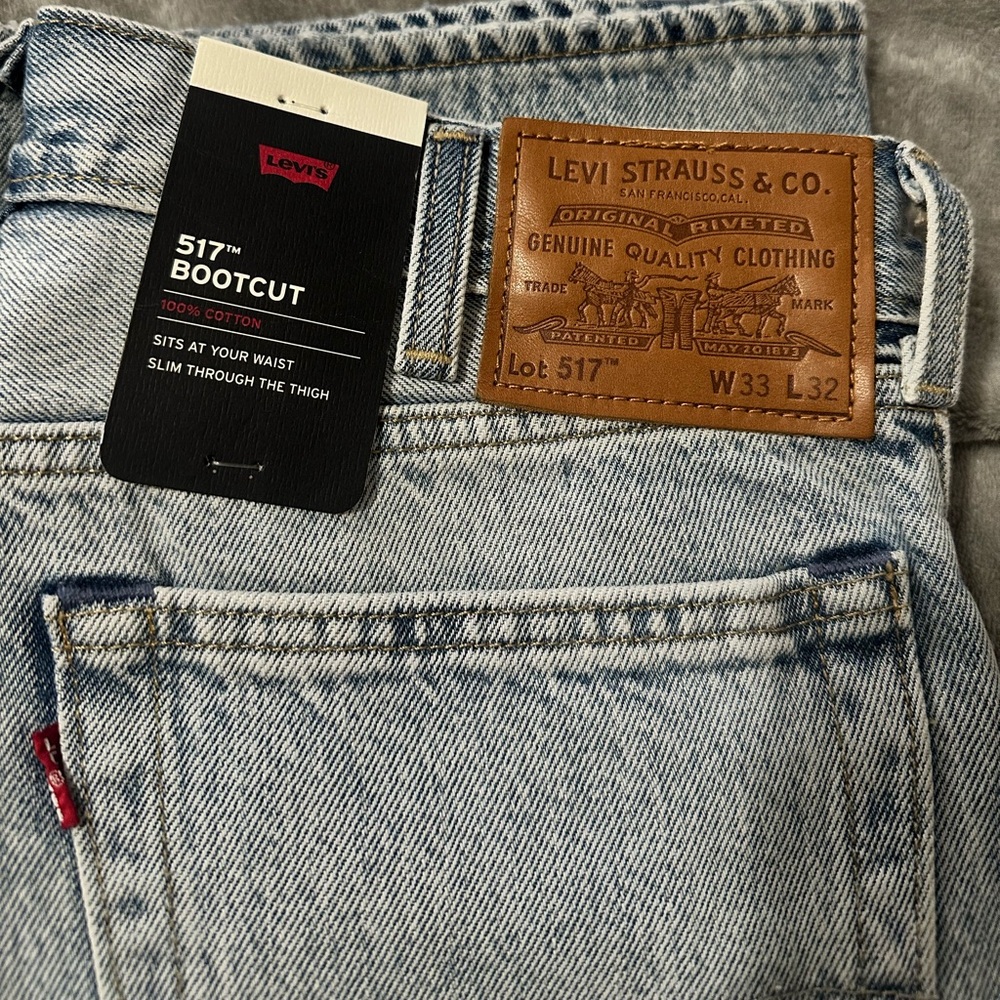 Levi's Light Blue Denim 517 Bootcut Jeans 33x32
CUSTOM, Alan Jackson Inspired - Picture 4 of 6